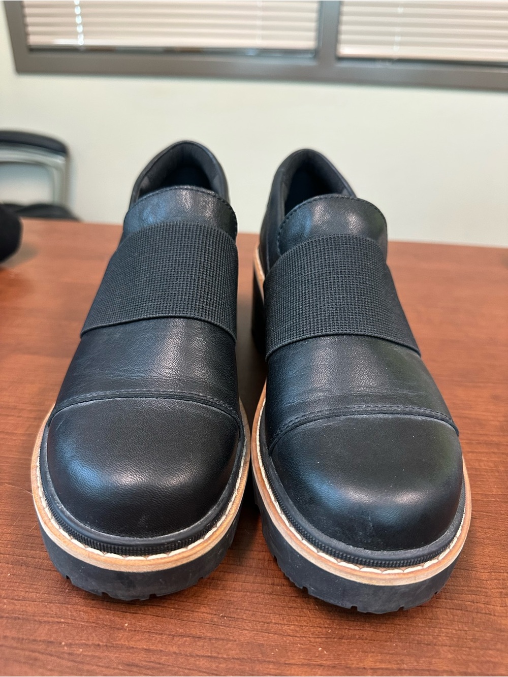 Sorel Joan Now Platform Chunky Loafers Womens 7.5 Black Like New - Picture 3 of 10